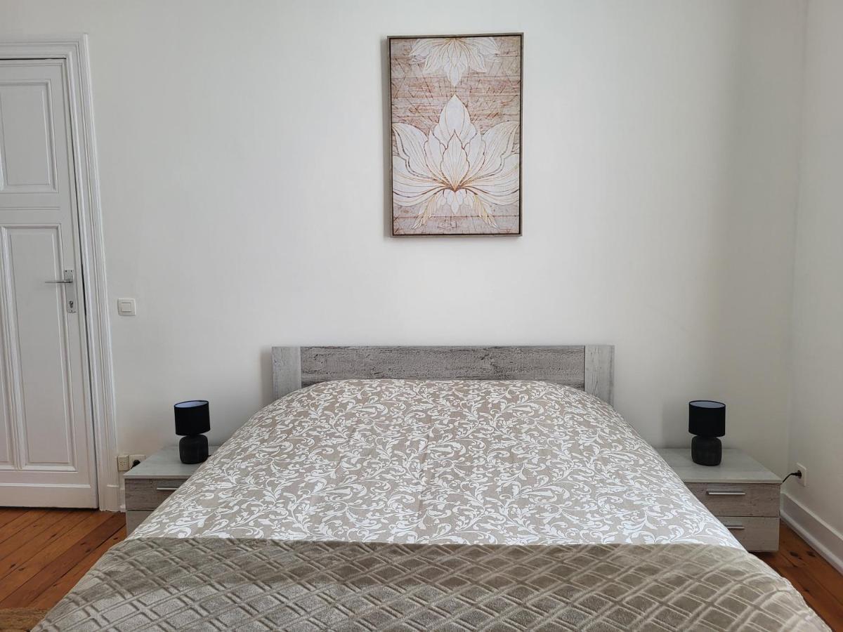 Brussels Bed & Blockchain Private Rooms With Shared Bathroom Etterbeek Exterior photo