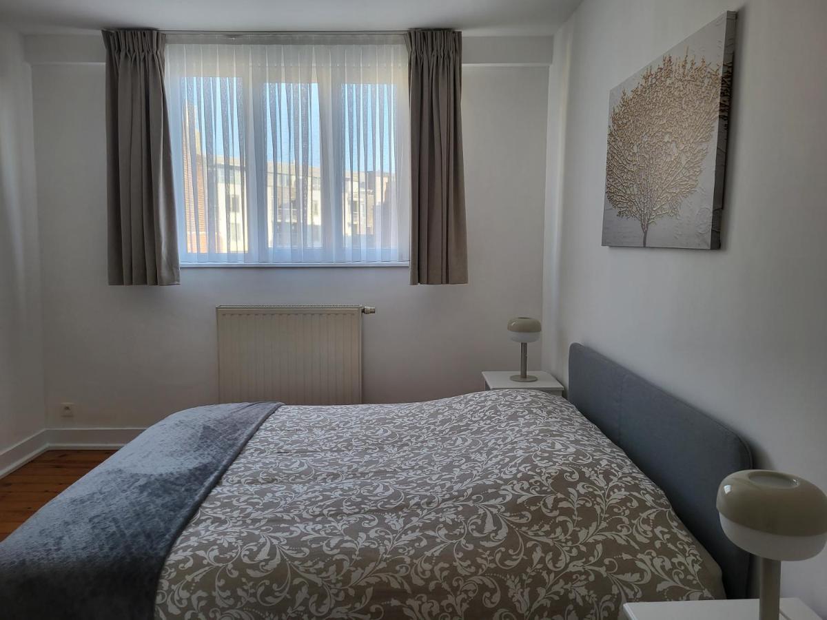 Brussels Bed & Blockchain Private Rooms With Shared Bathroom Etterbeek Exterior photo