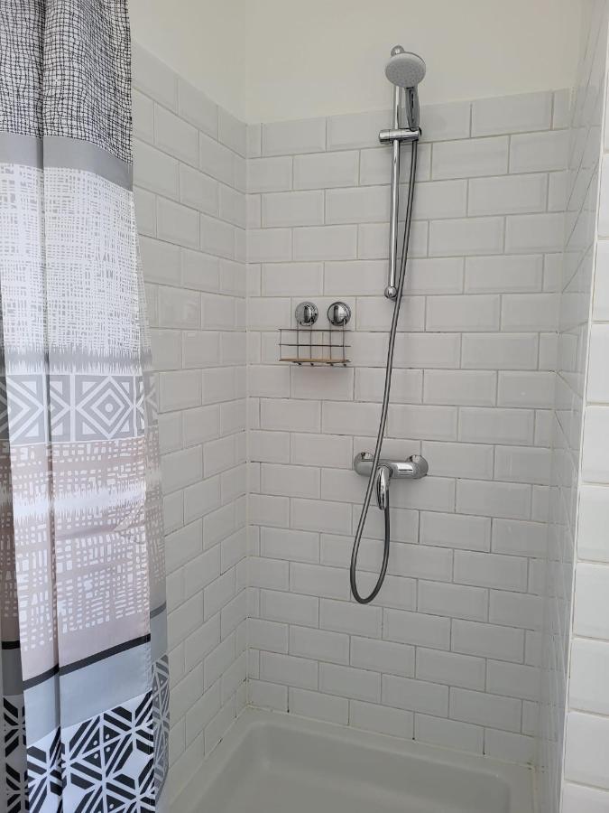 Brussels Bed & Blockchain Private Rooms With Shared Bathroom Etterbeek Exterior photo