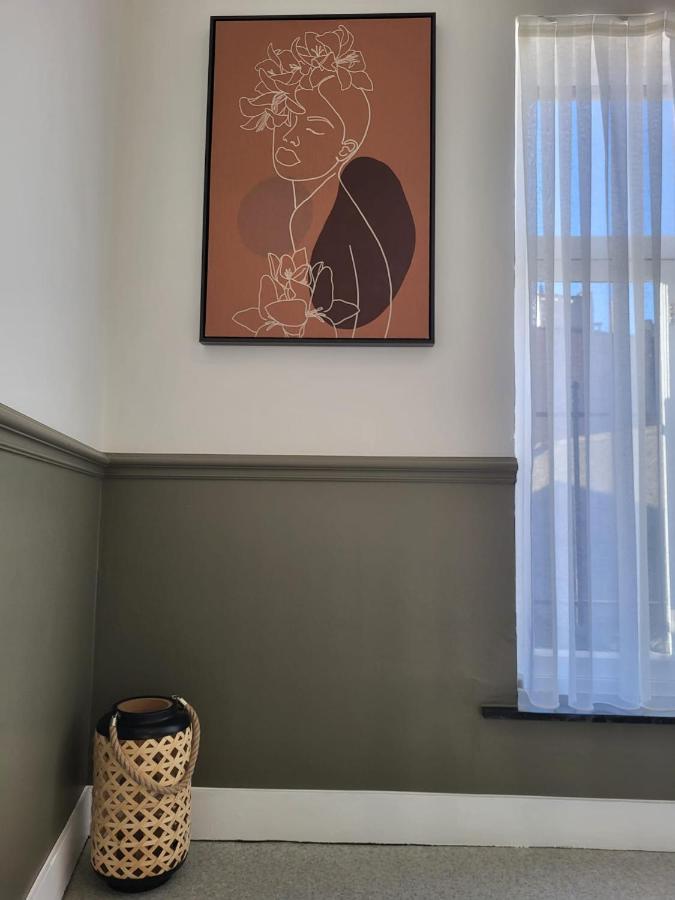 Brussels Bed & Blockchain Private Rooms With Shared Bathroom Etterbeek Exterior photo