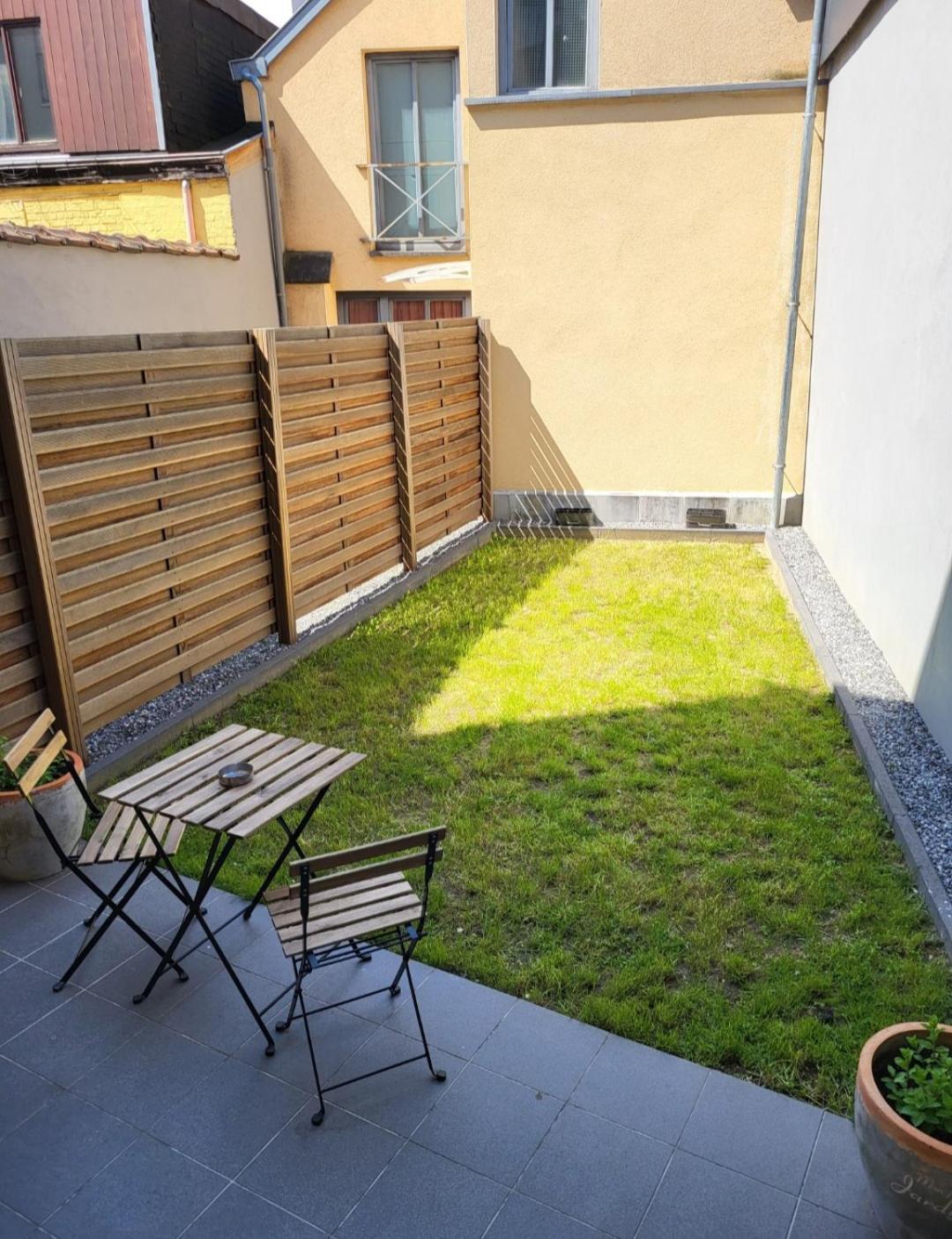 Brussels Bed & Blockchain Private Rooms With Shared Bathroom Etterbeek Exterior photo
