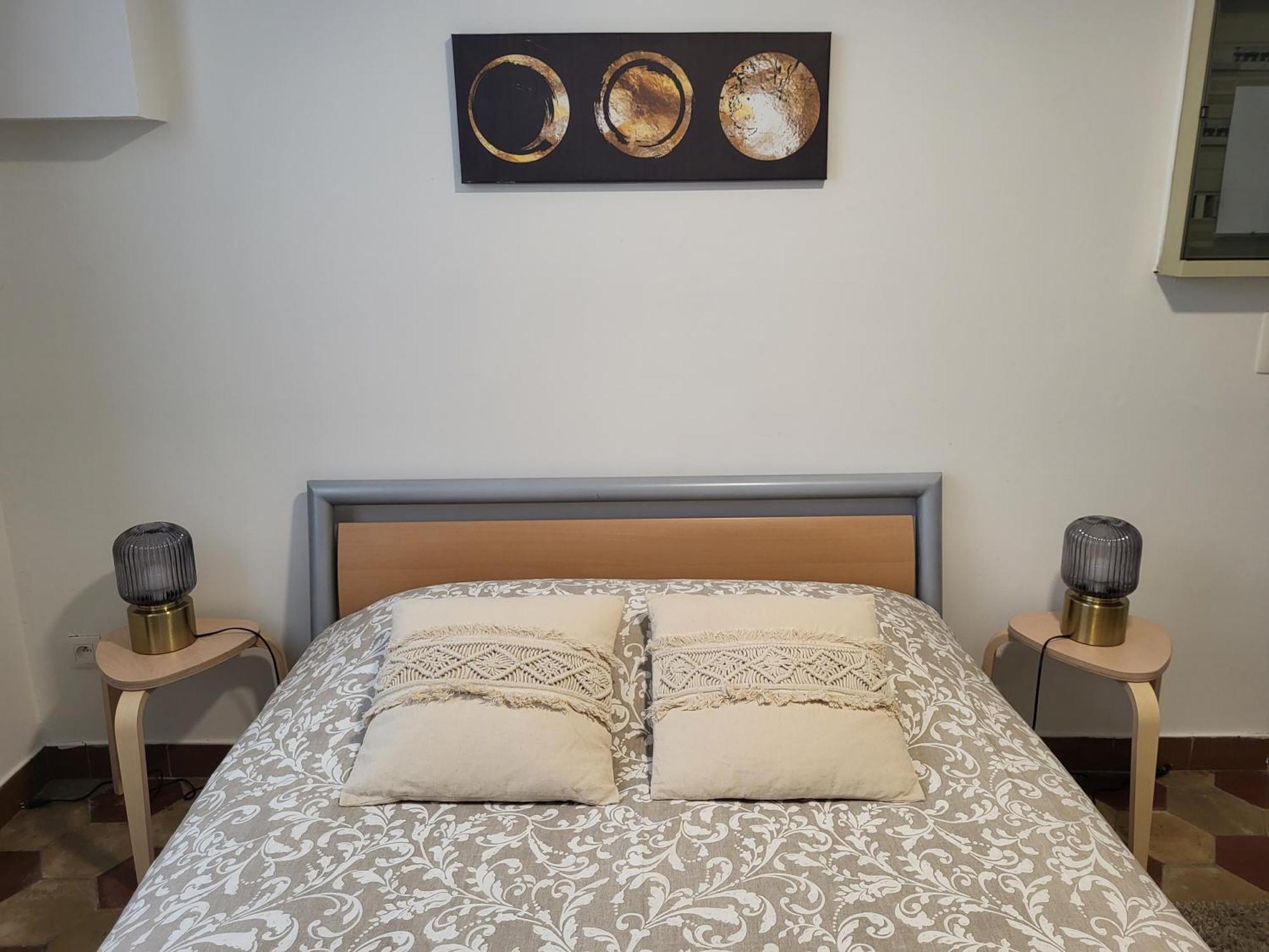 Brussels Bed & Blockchain Private Rooms With Shared Bathroom Etterbeek Room photo